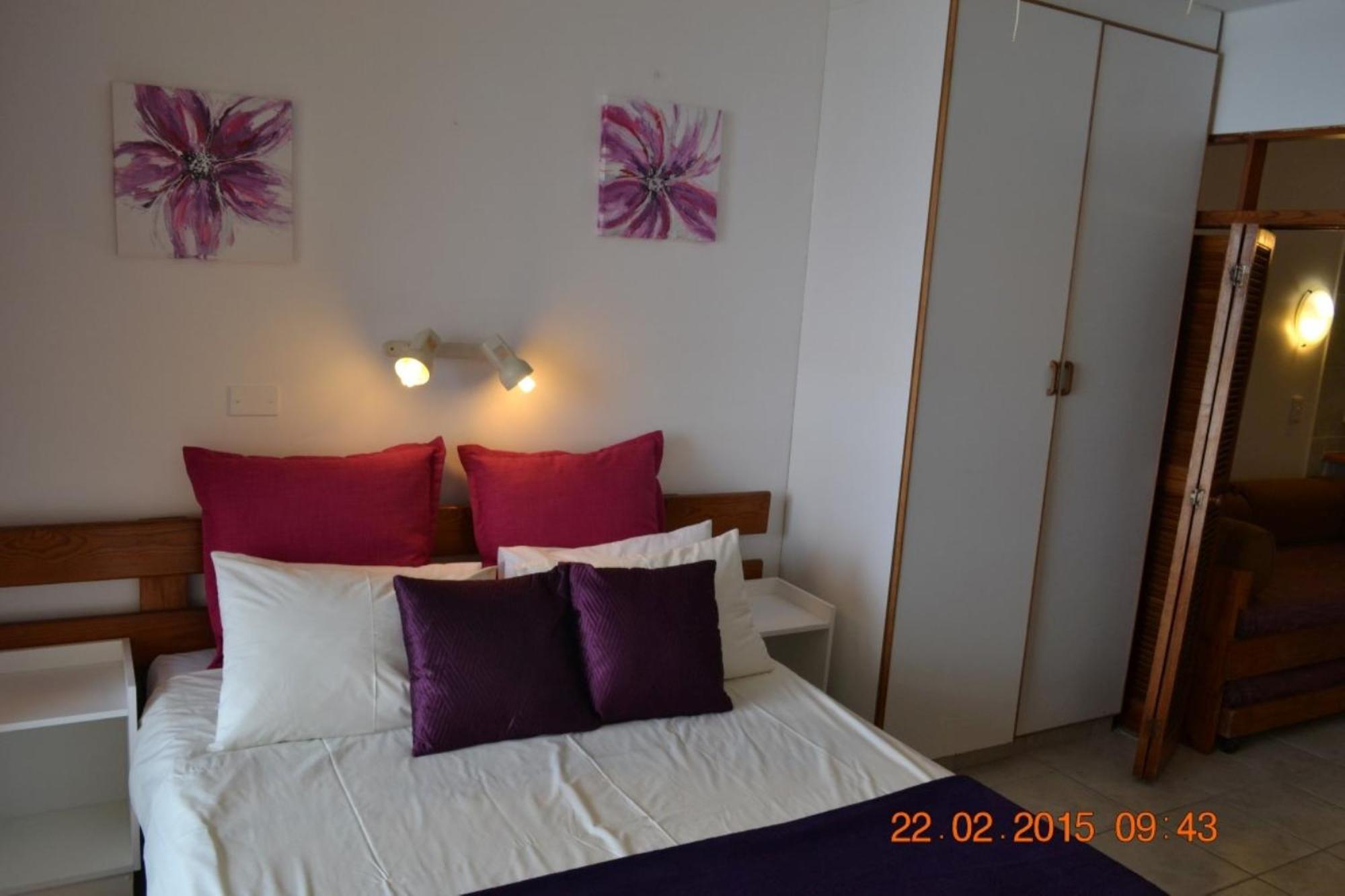 Driftsands Sea View Flats Uvongo Beach Room photo